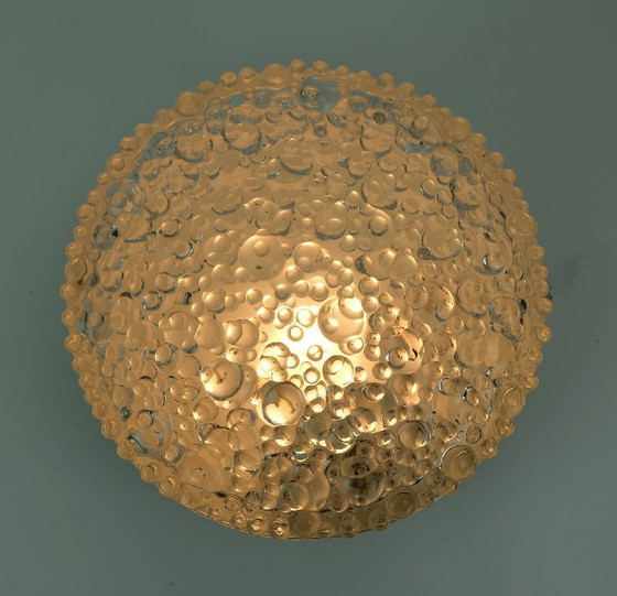 Image 1 of no. 1 di 2 - lampada da soffitto o da parete modello A 226 in vetro strutturato a bolle d'aria 1960 anni '70