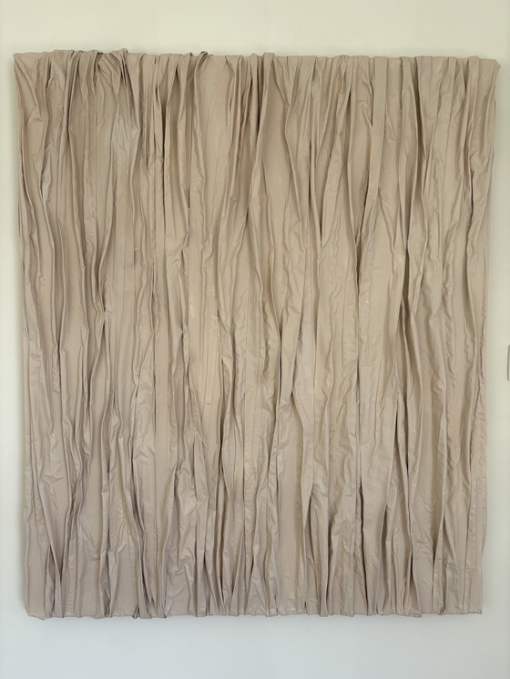 Image 1 of Großes Kunstwerk mit Relief - Not My Drapes