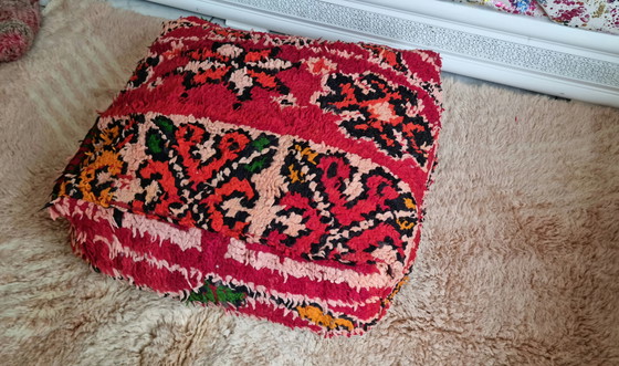 Image 1 of Vintage cushion