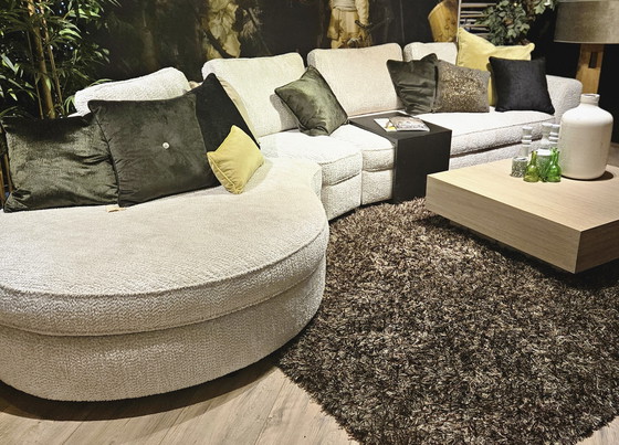 Image 1 of Sofá león