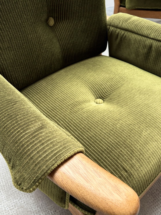Image 1 of Lot de 2 fauteuils Wilhelm Knoll accoudoirs chêne bois massif velours vert, Allemagne années 1960