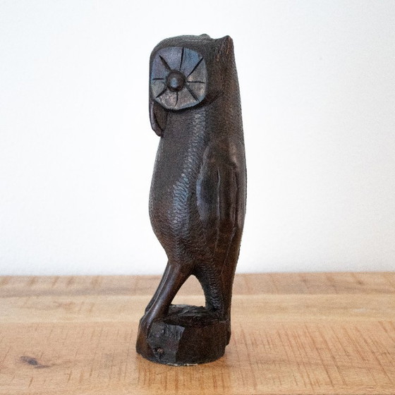Alta statuetta vintage di gufo in legno duro intagliata a mano, arte Makonde – Oggetti decorativi, Wood (photo 2 of 9)