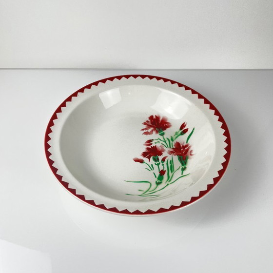 Image 1 of Grande insalatiera con bordo, modello "Oeillet", Sarreguemines, 1920-50