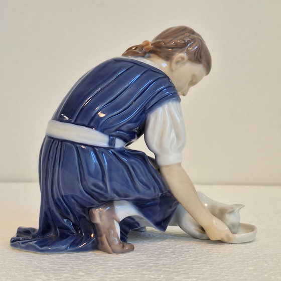 Image 1 of Statuette Of A Girl With Cat, Bing & Grondahl 1960s