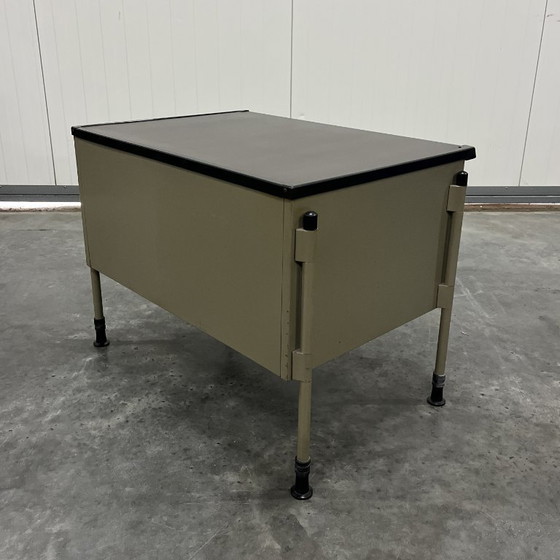 Image 1 of Credenza piccola Olivetti