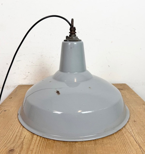 Image 1 of Lámpara colgante industrial británica de esmalte gris, década de 1960