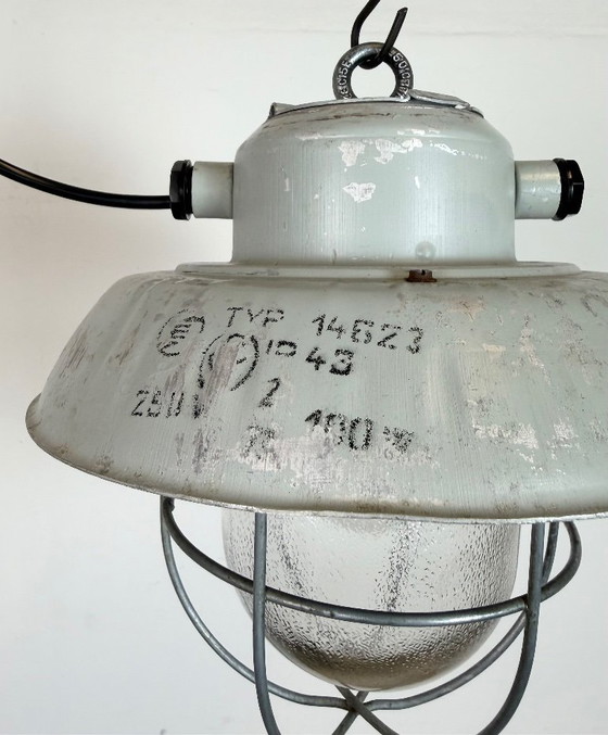 Image 1 of Suspension cage industrielle grise en aluminium avec verre dépoli, années 1970