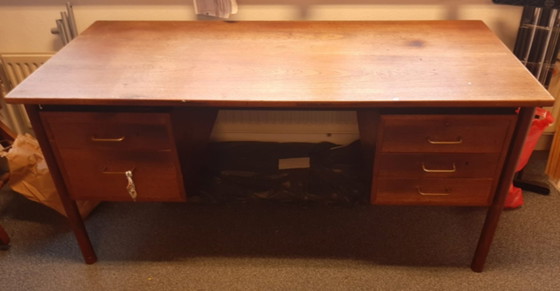 Image 1 of Vintage Deens Design Bureau | NM made in Denmark| Massief Teak| 5 Laden | 2 uitschuifplankjes | Made in Denmark