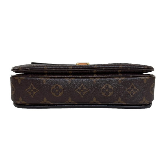 Louis Vuitton Pochette Metis – Crossbody tassen, Calfskin (photo 9 of 13)