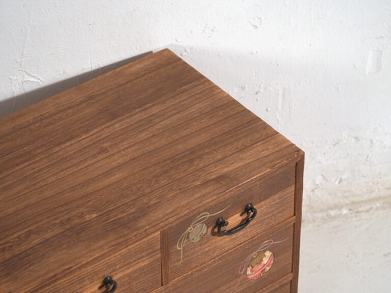 Commode japonaise en Paulownia – Période Showa (c.1950–1979) – Metal (photo 13 of 40)