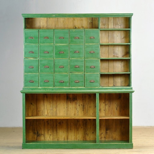 Großer Kiefernschrank, 1930er Jahre