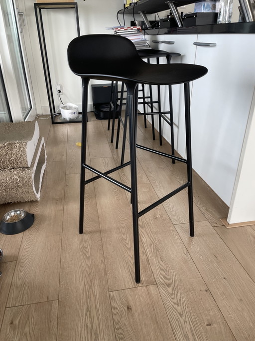 Normann Copenhagen Form Barhocker 3