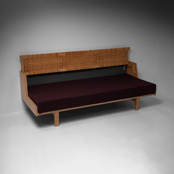 Canapé-lit modèle GE258 en chêne et rotin, conçu par Hans J. Wegner pour Getama, Danemark, 1954 – Banquettes (photo 4 of 19)