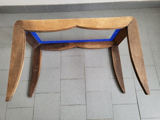 Image 1 of Vintage salontafel/bijzettafel uit de jaren 1940/1950 van beukenhout met kathedraalglas.