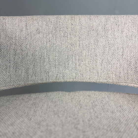 Image 1 of Pedrali Italiaans design barkruk met wollen stoffering