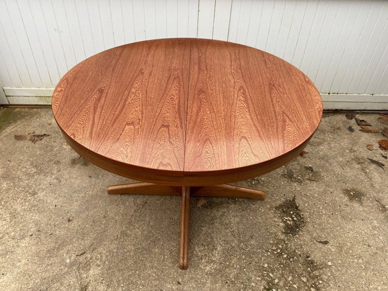 Image 1 of Scandinavian extendable round teak table, 115cm diameter, 152cm length, an70