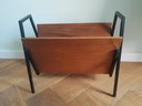 Bellissimo portariviste vintage anni '60 in impiallacciatura di teak di Ditvoorst Tilburg