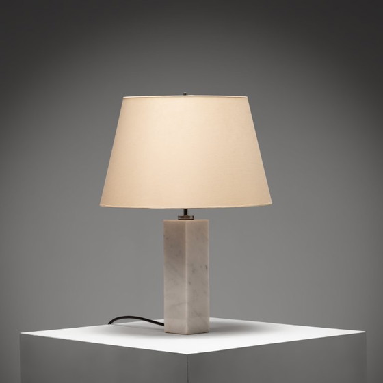 Lampada da tavolo modello 180 in marmo, disegnata da Florence Knoll per Knoll Inc., USA, anni '60. (photo 3 of 12)