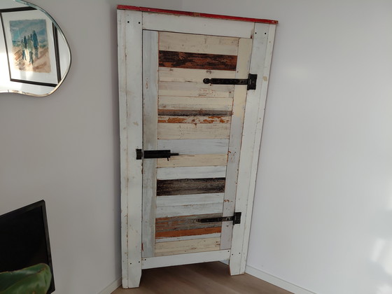 Image 1 of Piet Hein Eek hoekkastje