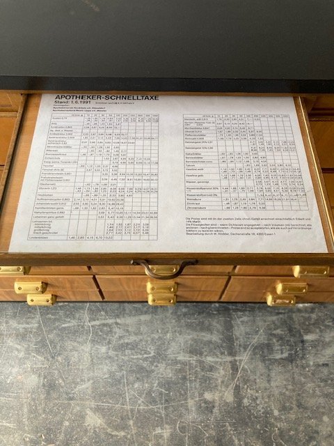 Image 1 of Vintage mid-century apotheekkast,apothekerskast,ladenkast