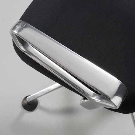 Image 1 of 4x Vitra ID Trim conference chair, black