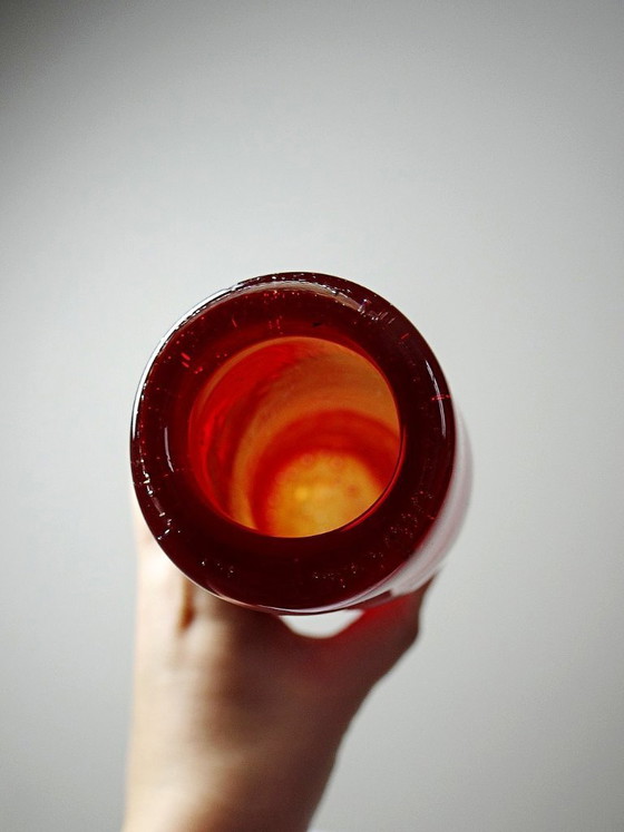 Image 1 of Vaas van rood, geblazen glas met bubbels in Murano-stijl, vintage jaren 1980-1990.