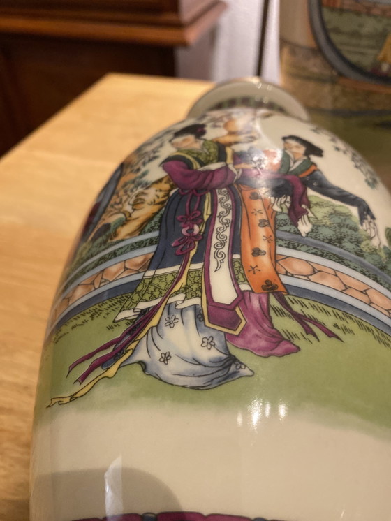 Image 1 of Chinese vaas naar de grote vaas