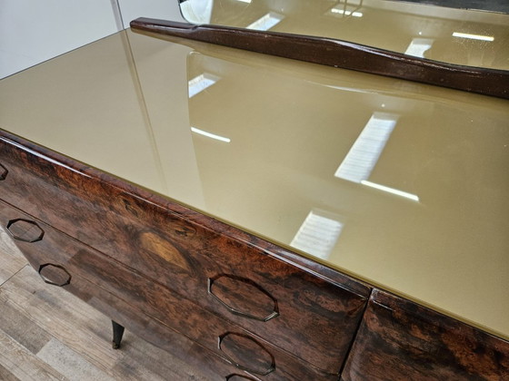 Tocador de madera de raíz con espejo, Cómodas, Vidrio, Marrón, Mid Century Modern (foto 8 de 15)