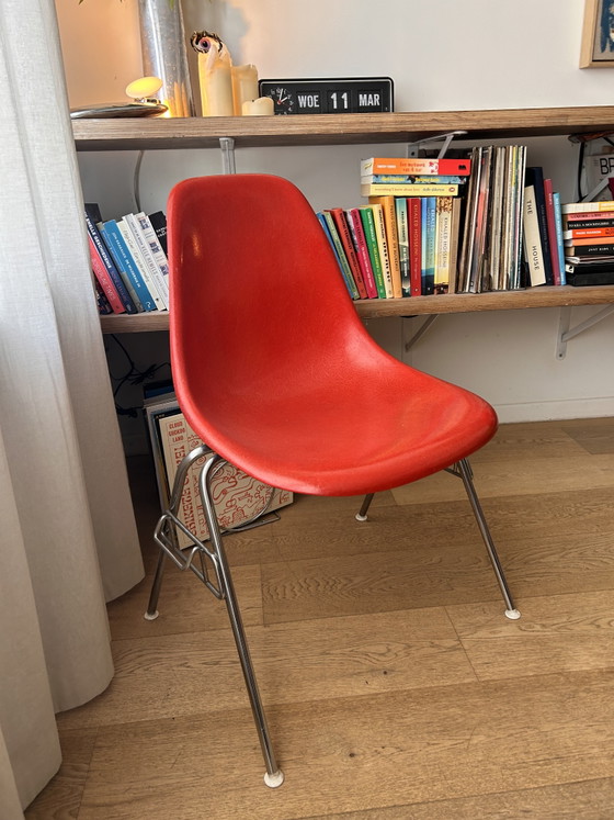 Image 1 of Set van 3 originele jaren 60 Fiberglass DSS Eames chairs