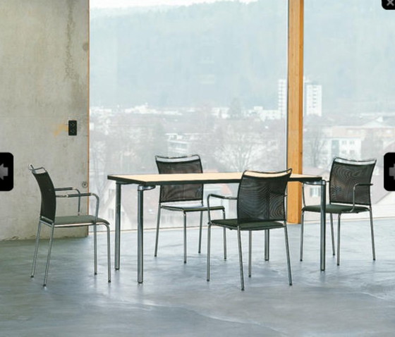 Zwitserse stoelen, Dietiker Satu (8 op voorraad), Eetkamerstoelen, Metaal, Textiel, Zwart, Design (foto 4 van 14)