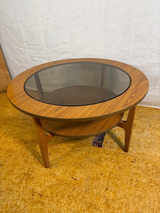 Image 1 of Mid Century Retro Vintage Round Coffee Table (Circa 1960–1970)  A stylish and elegant mid century modern round coffee table dati