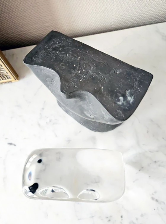 Image 1 of Sculpture Anthropomorphe Monumentale Visage Hybride Cristal Massif Métal Brut 11kg Design Moderniste Brutaliste 2e Moitié XXe