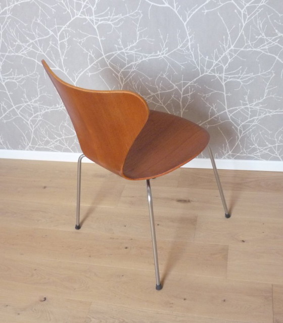 Image 1 of Sedia Mod.  3107 Arne Jacobsen TECK