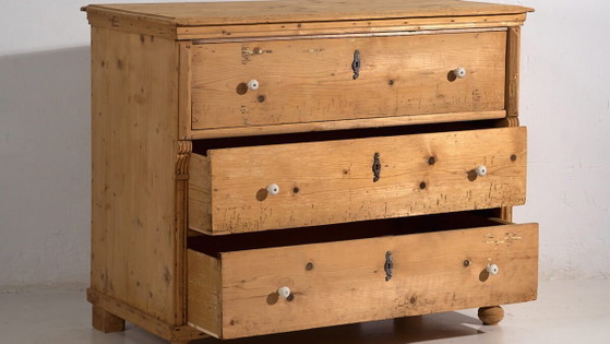 Commode ancienne à trois tiroirs (c.1920) #36 – Rustic (photo 3 of 40)