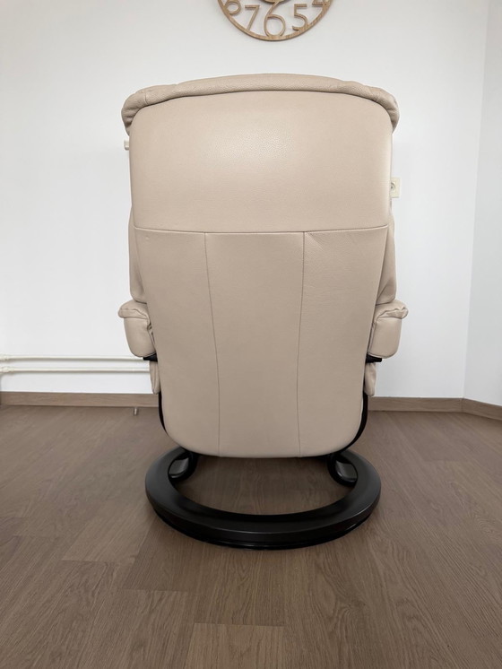 Image 1 of Stressless Design Armchair incl. Footstool