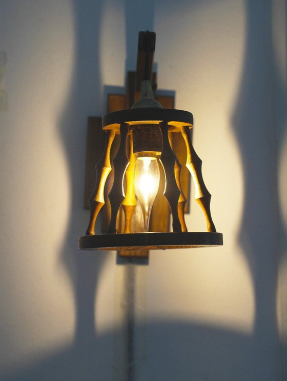 Image 1 of Set van twee Spaanse wandlampen, vintage houten lantaarnlampen, mediterrane verlichting in art-deco-stijl.