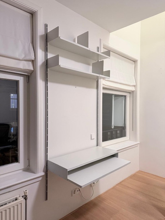 Image 1 of Parete attrezzata Vitsoe con scrivania