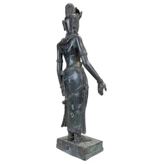 Estatua Devata de Bronce del Sudeste Asiático – Estilo Jemer – Restos de Antiguo Dorado de Templo (photo 4 of 10)
