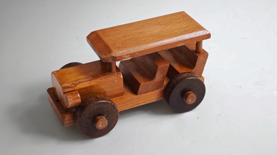 Image 1 of Voiture miniature en bois, vintage