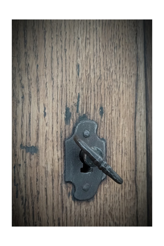 Image 1 of Mueble para pan del siglo XVIII, roble macizo