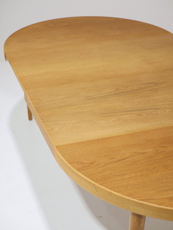Image 1 of Extendable round dining table oak Danish