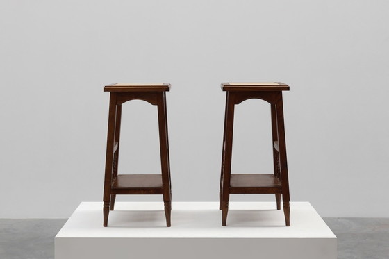 Image 1 of  Pareja de mesas auxiliares rústicas de madera del siglo XX con tapa de cerámica, Francia