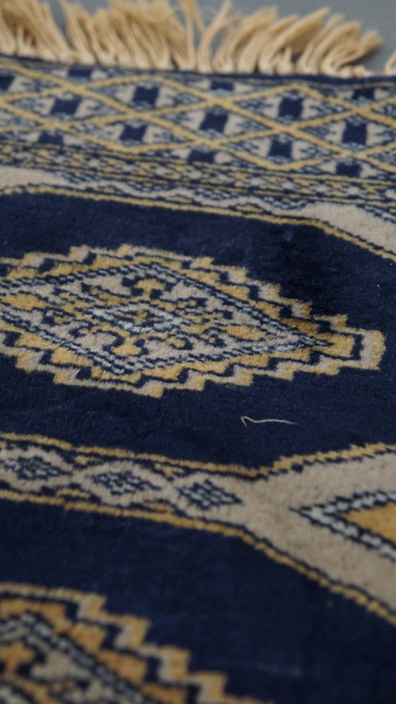 Image 1 of Sierkleedje/ loper met blauw en beige tinten 67x30cm