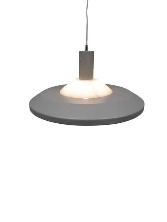 Image 1 of Klassependel hanglamp van Louis Poulsen
