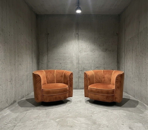 Stile retrò chic: splendido set di poltrone "a fiore" in velluto arancione di Dutchbone.