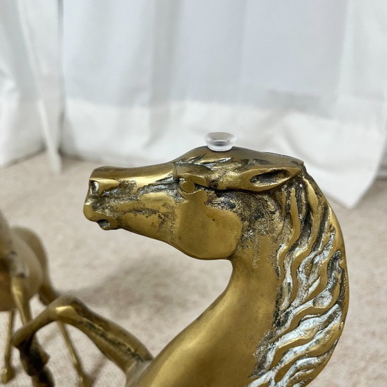 Couchtisch im Hollywood-Regency-Stil, 6 patinierte Messingpferde und Glasplatte, 1970 – Couchtische, Brass (photo 10 of 23)
