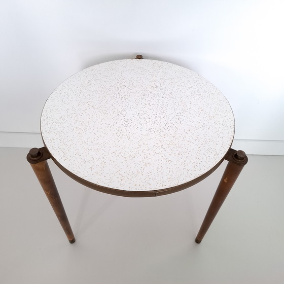 Image 1 of Vintage bijzettafel rond mid century modern design jaren 70