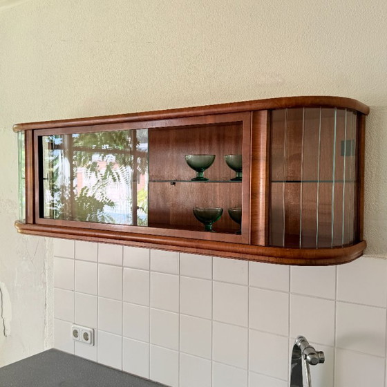 Vetrina da parete polacca Mid-Century in stile Art Déco – Vetrine, Glass, Wood (photo 13 of 14)