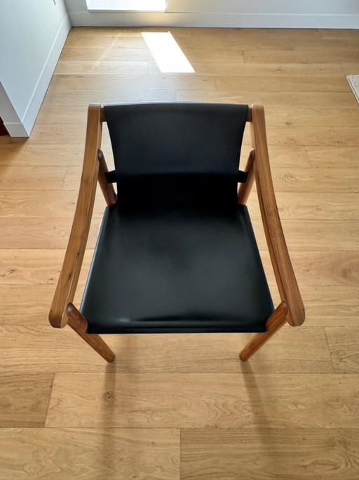 Cassina 905 Chair in Walnut