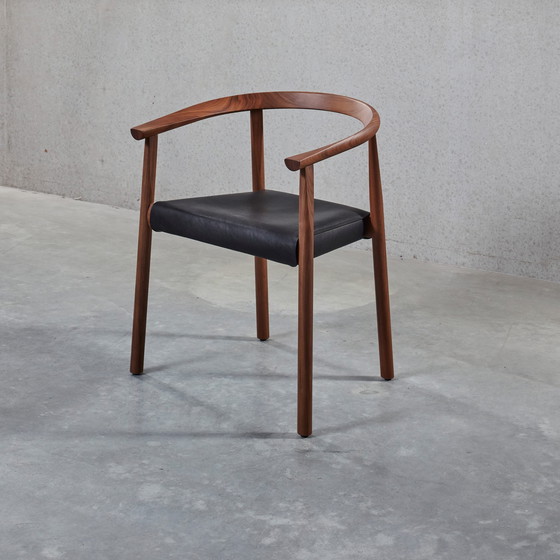 Image 1 of 2X Tokyo Chair Bensen Notenhout